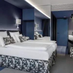 Urban Creme Hotel