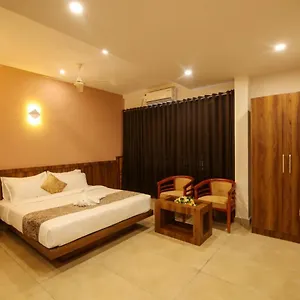 *** Hotel Ariat Avenue India