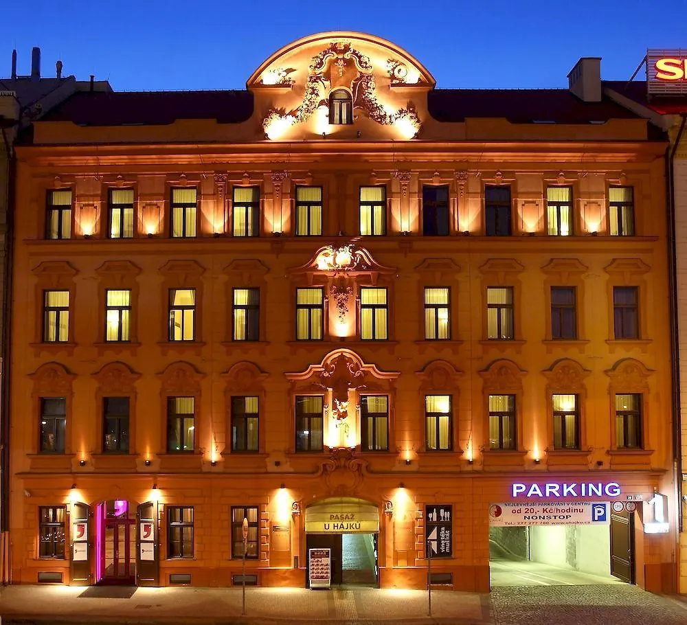 Elephant Design Hotel Prague 4*,