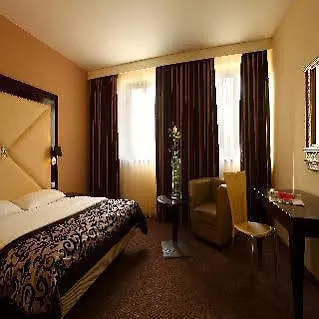 Elephant Design Hotel Prague 4*,